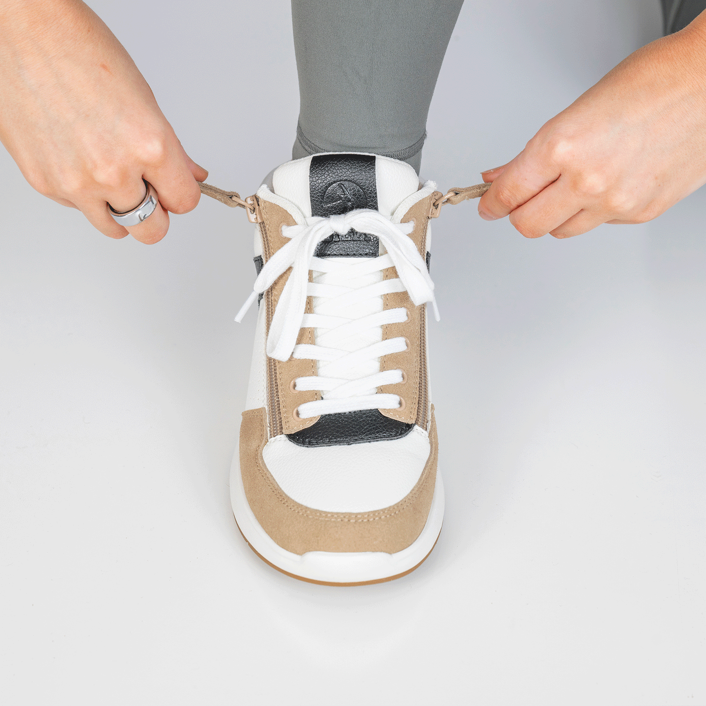  Women's White/Tan/Black BILLY Comfort DZ High